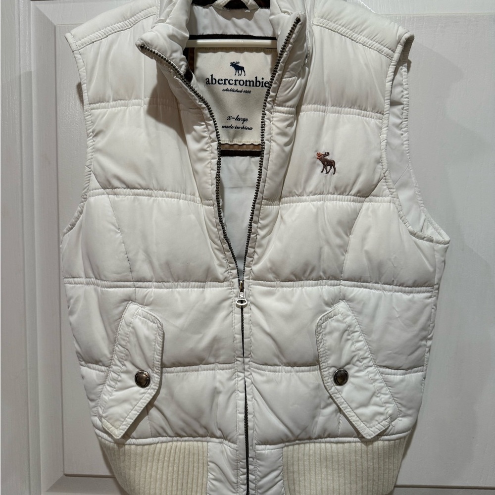 Abercrombie White Puffer Vest